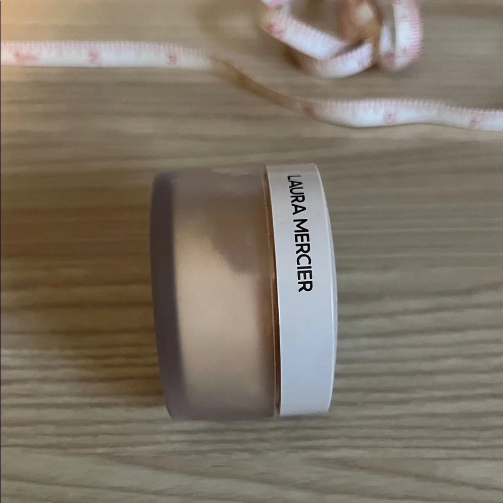 *SALE* Laura Mercier Loose Setting Powder *USED TWICE* - Picture 13 of 13